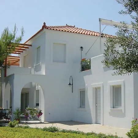 Soleiliosonne, Haus Paris Apartament Ermioni