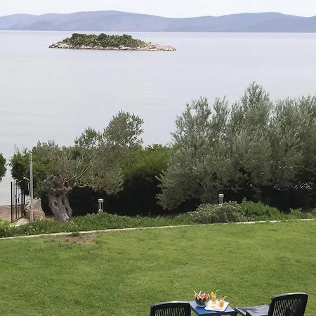 Soleiliosonne, Haus Paris 아파트 에르미오니