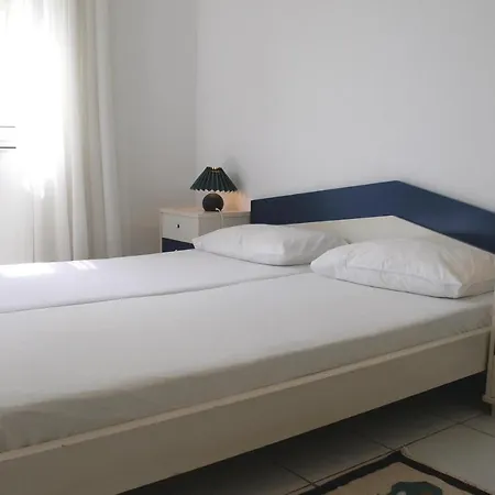 Soleiliosonne, Haus Paris شقة إرميوني