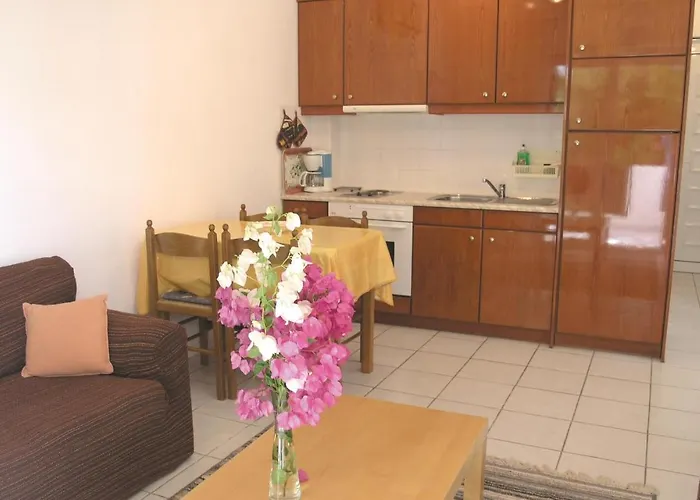 Soleiliosonne, Haus Paris Apartamento Ermioni