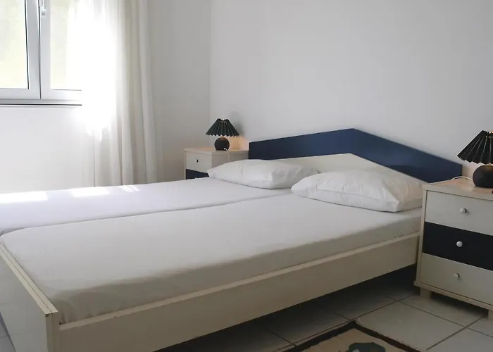 Soleiliosonne, Haus Paris Апартаменты Эрмиони